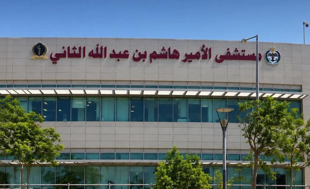 رئيس سلطة العقبة ومحافظ العقبة يتفقدان مصابي تسرب غاز الأمونيا