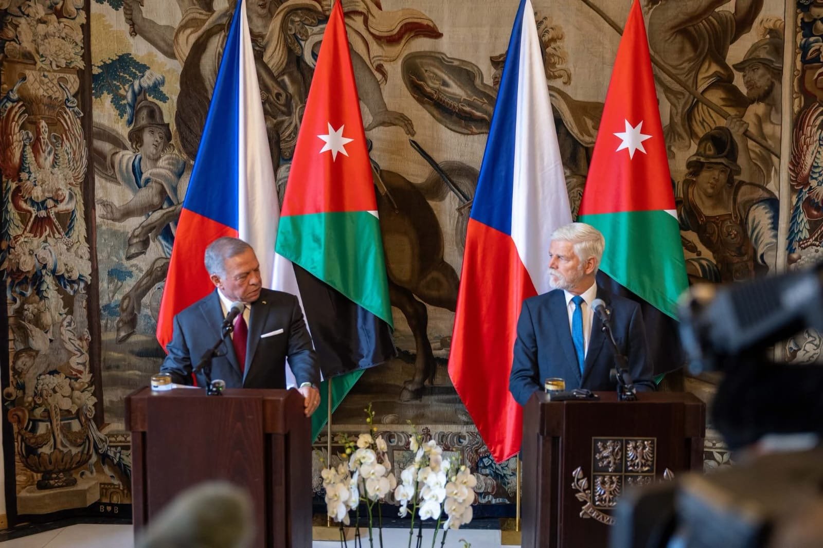 الملك: هناك حاجة ماسة لتكثيف جهود استعادة الاستقرار في المنطقة لتجنب توسع الصراع